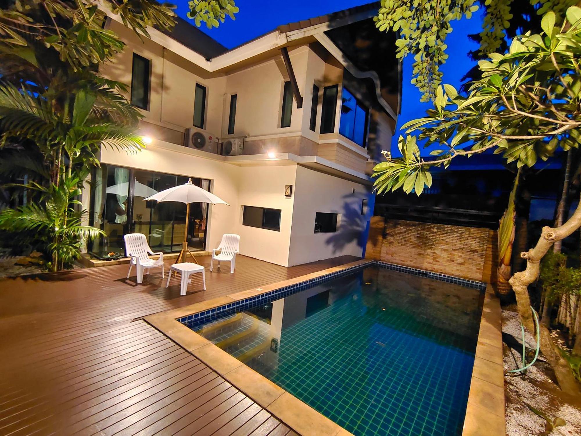 Baan Natcha Villa Pattaya Extérieur photo